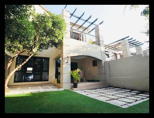 2 BEDROOM TOWNHOUSE FOR SALE IN DOUGLASDALE